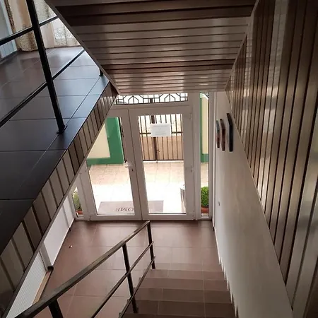 House 1 2*
