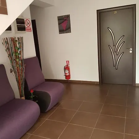 בית הארחה House 1 2*