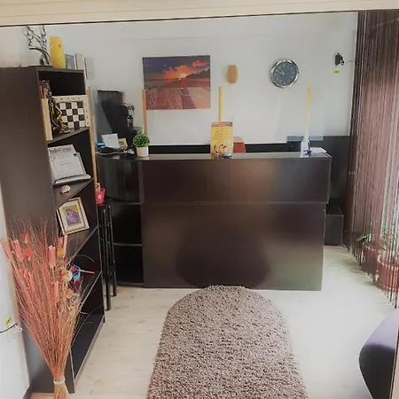 בית הארחה House 1 2*