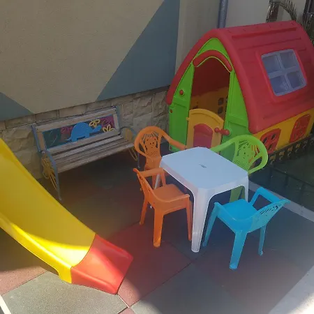 בית הארחה House 1 אפורי נורד