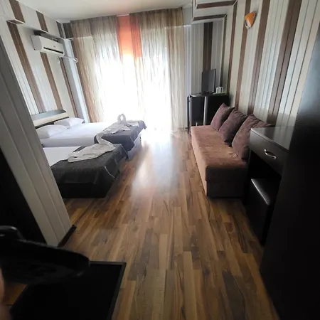 House 1 Πανσιόν