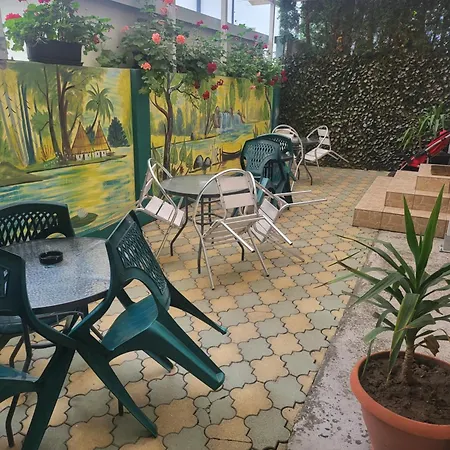 בית הארחה House 1