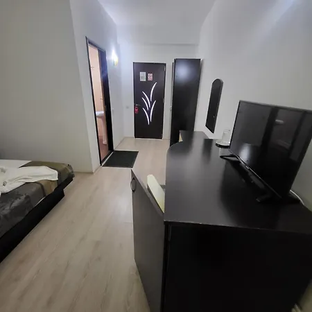 בית הארחה House 1