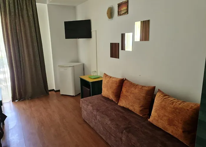 ゲストハウス House 1 2*