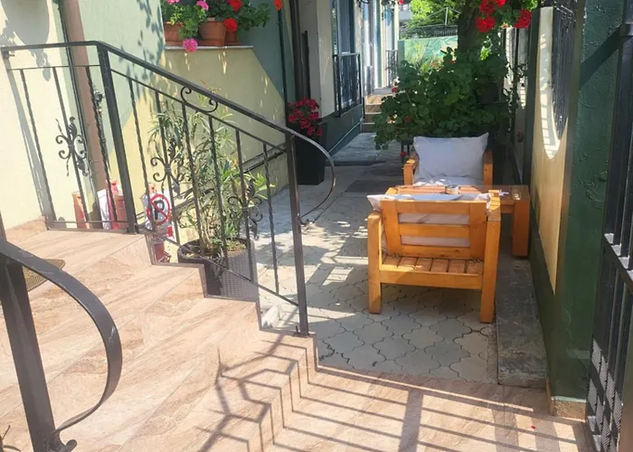 ゲストハウス House 1 2*