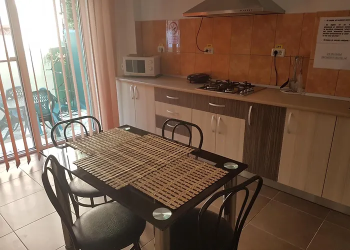 ゲストハウス House 1 2*